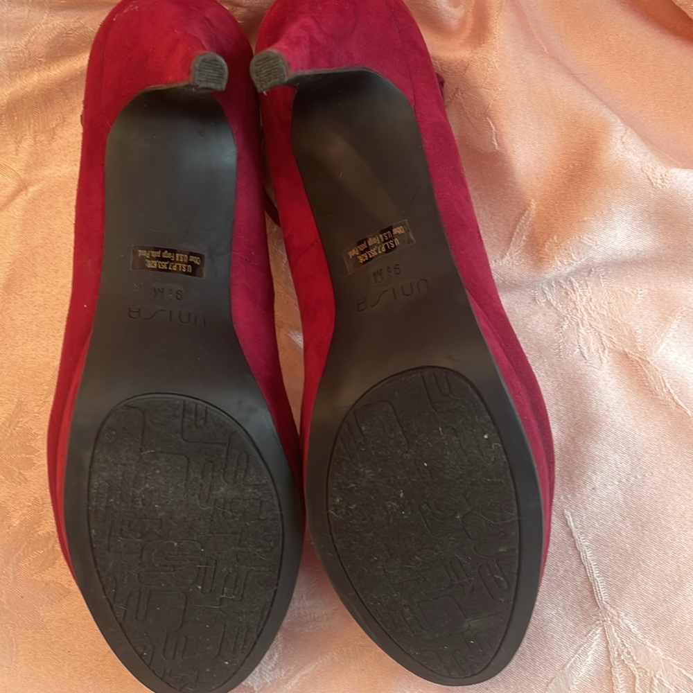 Vintage Unisa Faux Suede Heels - Picture 4 of 8